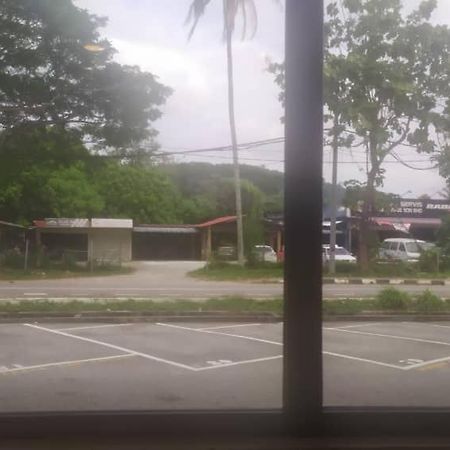 R Hotel Langkawi Kuah Bagian luar foto